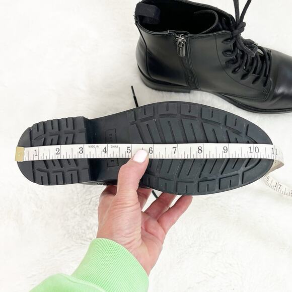 Everlane Women’s The Modern Utility Black Leather Lace Up Ankle Moto Boots 9 - Picture 12 of 15